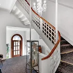 Phonix Hotel